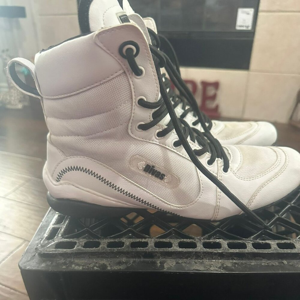 Women's Divas Boot Training Brasil Academia Fit Size 8